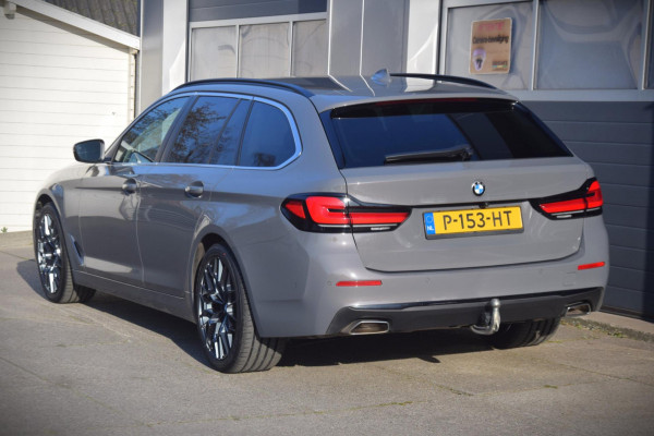 BMW 5 Serie Touring 520i Business Edition Plus MEERPRIJS 19” BREEDSET 1.750 EURO