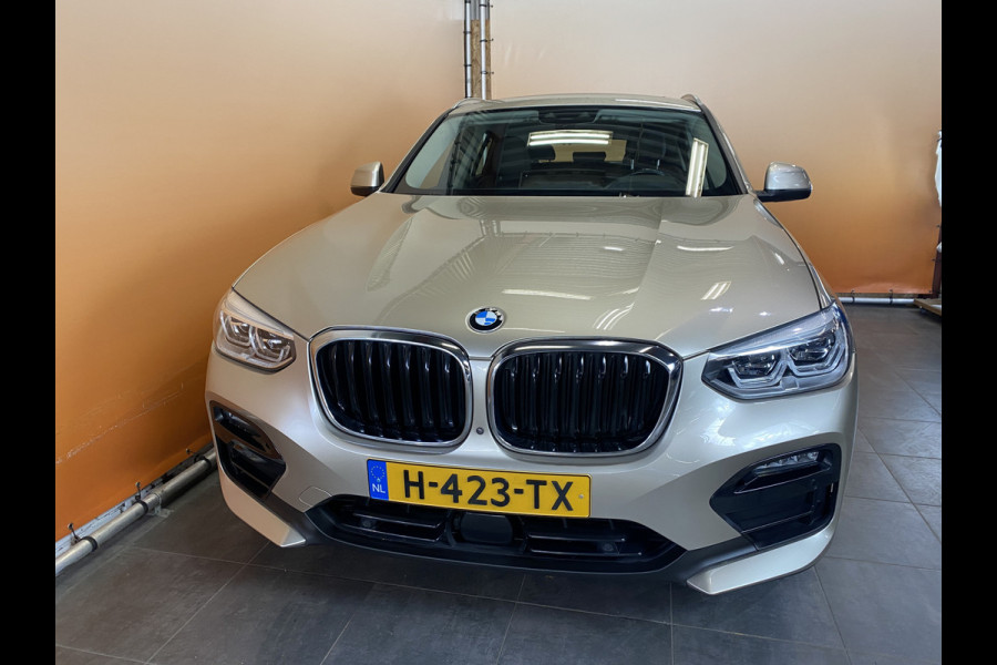 BMW X4 xDrive20i High Executive Edition | Head Up | Stoel - en stuurverw | Schuifkanteldak | 1e eigenaar