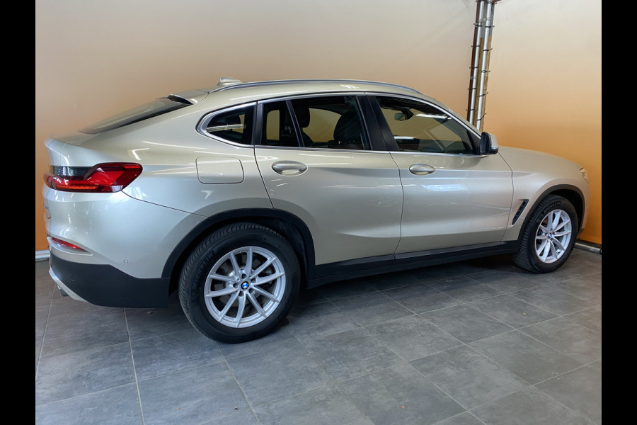 BMW X4 xDrive20i High Executive Edition | Head Up | Stoel - en stuurverw | Schuifkanteldak | 1e eigenaar