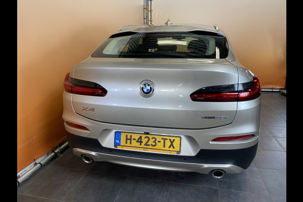 BMW X4 xDrive20i High Executive Edition | Head Up | Stoel - en stuurverw | Schuifkanteldak | 1e eigenaar