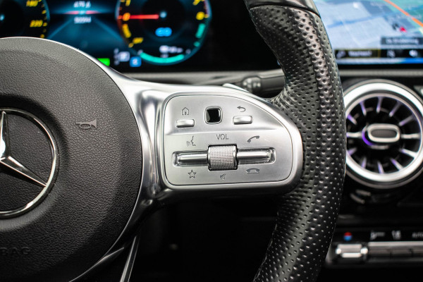 Mercedes-Benz CLA-Klasse 250 e AMG PANO|Dealer Onderhouden|12 Maanden Garantie|