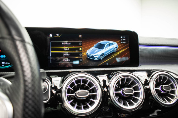 Mercedes-Benz CLA-Klasse 250 e AMG PANO|Dealer Onderhouden|12 Maanden Garantie|