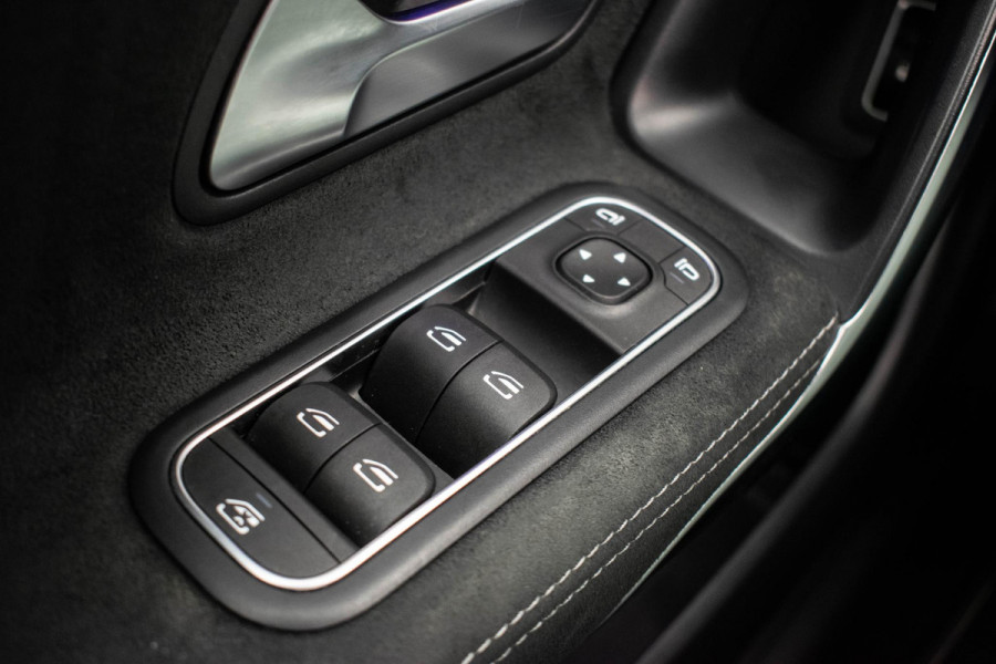 Mercedes-Benz CLA-Klasse 250 e AMG PANO|Dealer Onderhouden|12 Maanden Garantie|