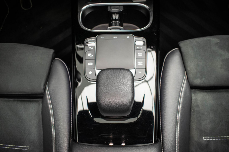 Mercedes-Benz CLA-Klasse 250 e AMG PANO|Dealer Onderhouden|12 Maanden Garantie|