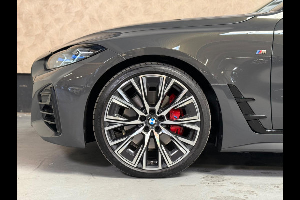 BMW 4 Serie Gran Coupé M440i xDrive High Executive | Schuif-kanteldak | Harman/Kardon | Laserlight | 360 camera | HUD