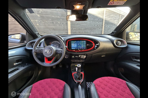 Toyota Aygo X 1.0 VVT-i MT Limited Undercover Clima / 18" / Camera / 5.502 KM!!!!