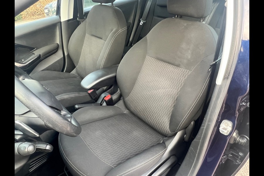 Peugeot 208 1.2 Automaat 103.000 km NL-AUTO-NAP.