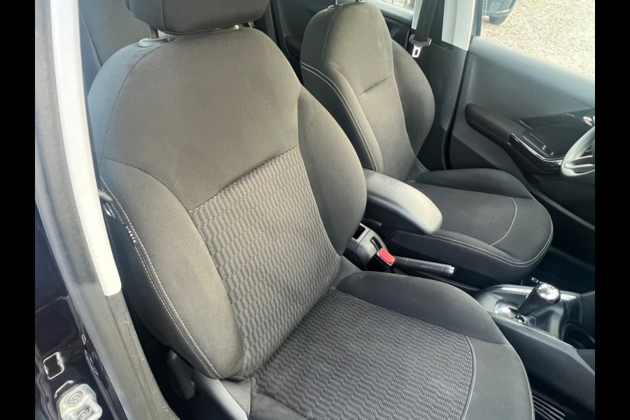 Peugeot 208 1.2 Automaat 103.000 km NL-AUTO-NAP.