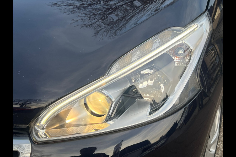 Peugeot 208 1.2 Automaat 103.000 km NL-AUTO-NAP.