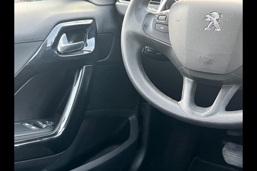 Peugeot 208 1.2 Automaat 103.000 km NL-AUTO-NAP.