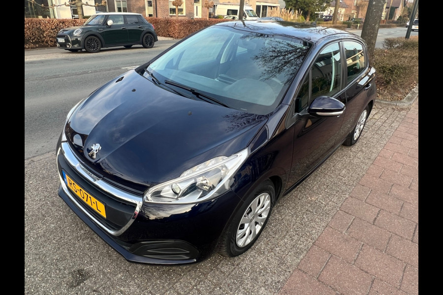 Peugeot 208 1.2 Automaat 103.000 km NL-AUTO-NAP.