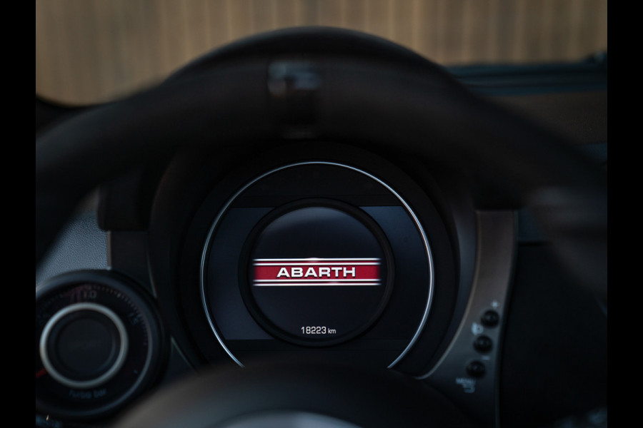 Abarth 695 Tributo 131 Rally | Pano-dak | Handbak | Sabelt stoelen | One of 695