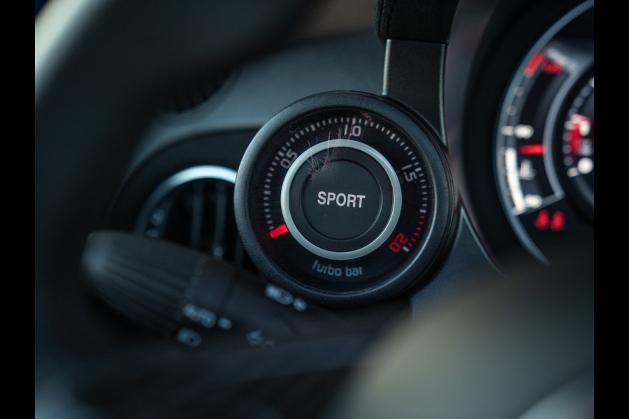 Abarth 695 Tributo 131 Rally | Pano-dak | Handbak | Sabelt stoelen | One of 695