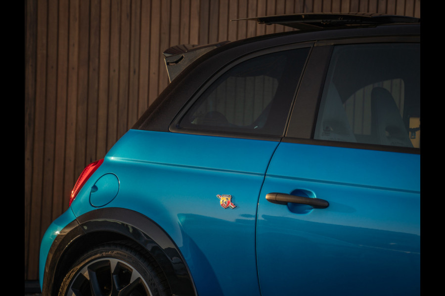 Abarth 695 Tributo 131 Rally | Pano-dak | Handbak | Sabelt stoelen | One of 695
