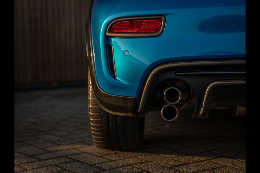 Abarth 695 Tributo 131 Rally | Pano-dak | Handbak | Sabelt stoelen | One of 695
