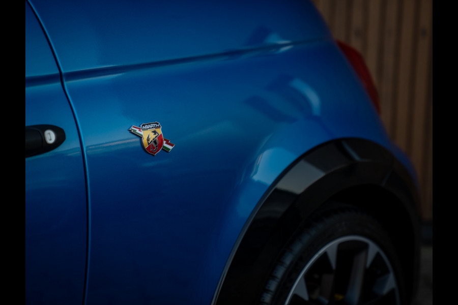 Abarth 695 Tributo 131 Rally | Pano-dak | Handbak | Sabelt stoelen | One of 695