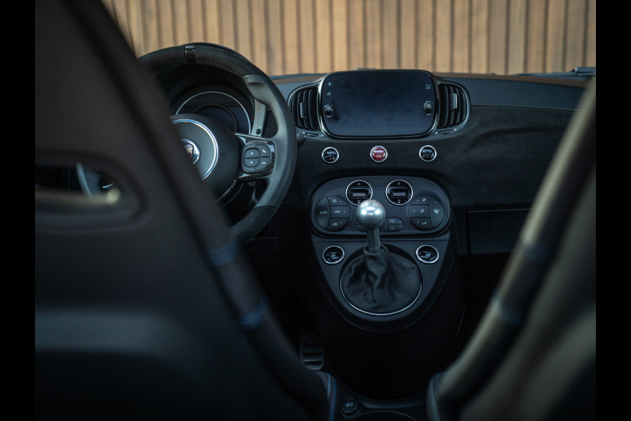 Abarth 695 Tributo 131 Rally | Pano-dak | Handbak | Sabelt stoelen | One of 695
