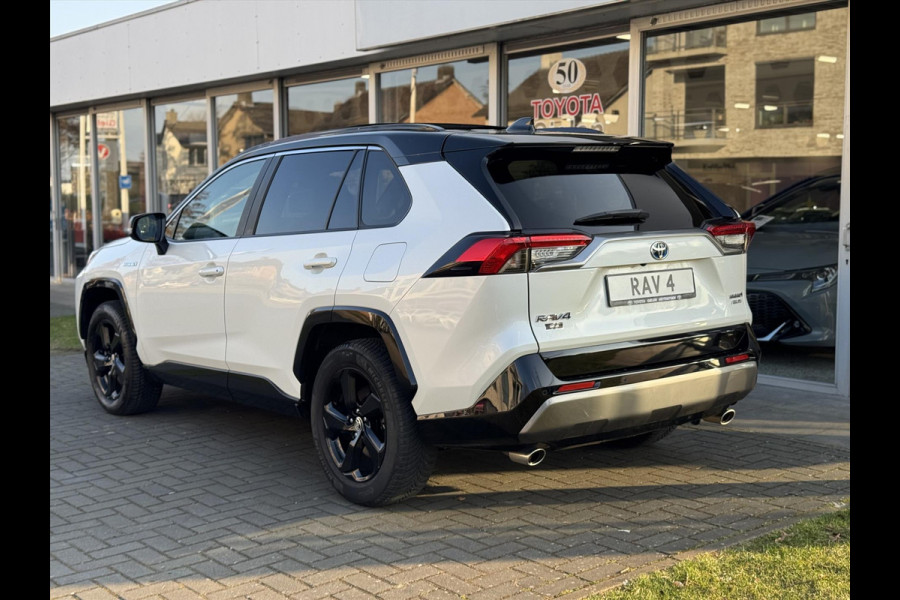 Toyota RAV4 2.5 Hybrid AWD Bi-Tone Plus | Panoramadak, JBL, Dodehoekherkenning, 360 camera, Stoel + Stuurverwarming, 4X4, 1.650KG Trekgewich