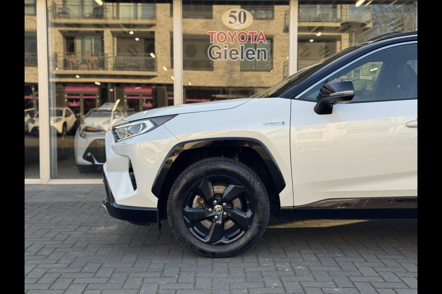 Toyota RAV4 2.5 Hybrid AWD Bi-Tone Plus | Panoramadak, JBL, Dodehoekherkenning, 360 camera, Stoel + Stuurverwarming, 4X4, 1.650KG Trekgewich