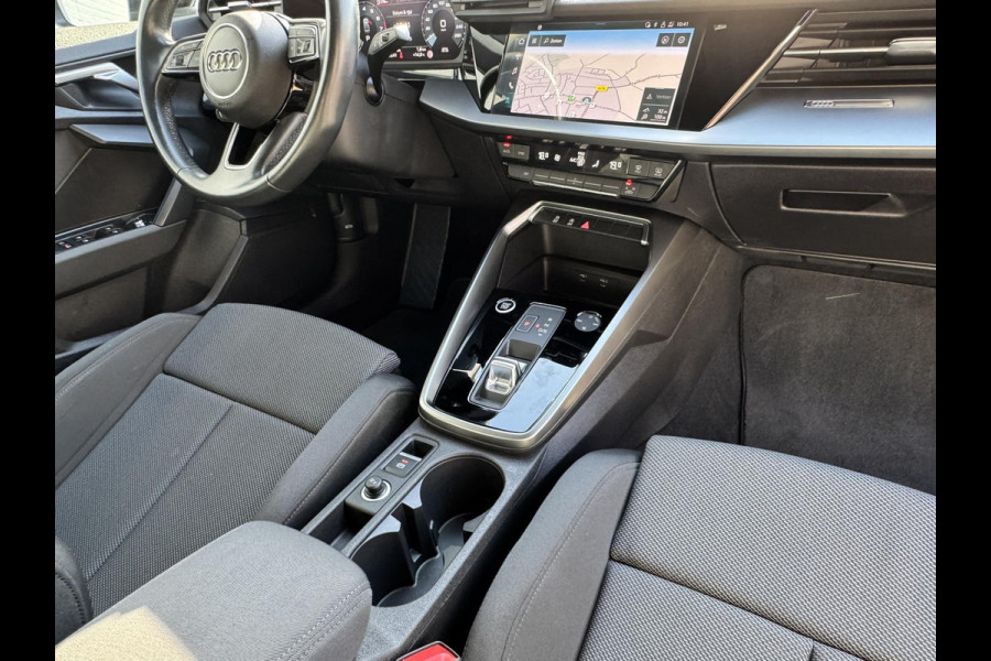 Audi A3 Limousine 35 TFSI Business edition Cruise control Climate control DAB Apple / Android carplay