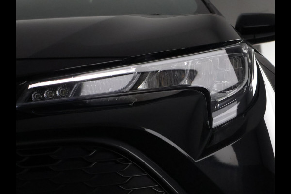 Toyota Corolla 1.8 Hybrid Black Edition | Apple Carplay & AndroidAUTO | Stoelverwarming | Privacy Glass |
