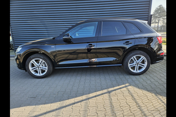 Audi Q5 50 TFSI e Quattro S Line Plug In Hybrid Dealer O.H PHEV | Trekhaak af Fabriek | Virtual | Navi Plus | 19"L.M | Apple Carplay | Keyless | Sportstoelen Verwarmd |