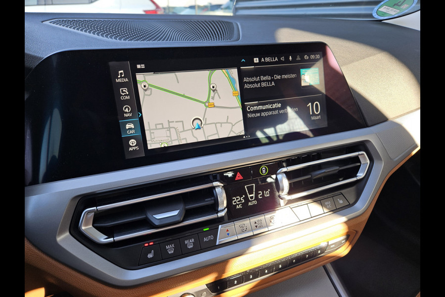 BMW 3 Serie Touring 330e Sportline Plug In Hybrid Dealer O.H PHEV | Head Up |  Lederen Sportstoelen Verwarmd | Apple Carplay | Keyless | Virtual | BLIS | Navi Full Map |