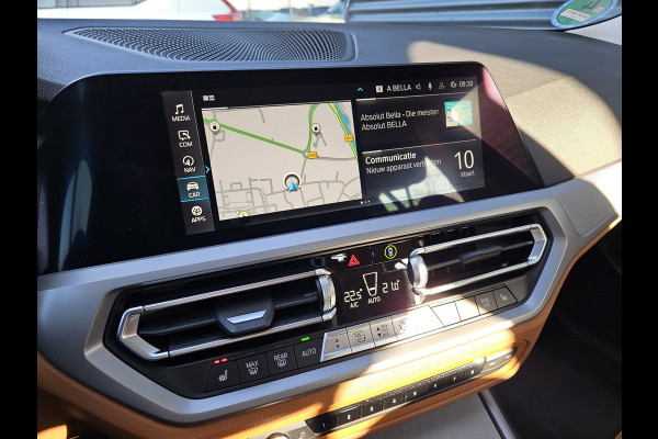 BMW 3 Serie Touring 330e Sportline Plug In Hybrid Dealer O.H PHEV | Head Up |  Lederen Sportstoelen Verwarmd | Apple Carplay | Keyless | Virtual | BLIS | Navi Full Map |