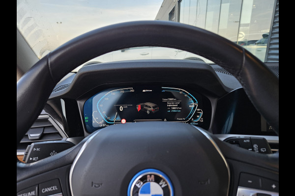 BMW 3 Serie Touring 330e Sportline Plug In Hybrid Dealer O.H PHEV | Head Up |  Lederen Sportstoelen Verwarmd | Apple Carplay | Keyless | Virtual | BLIS | Navi Full Map |