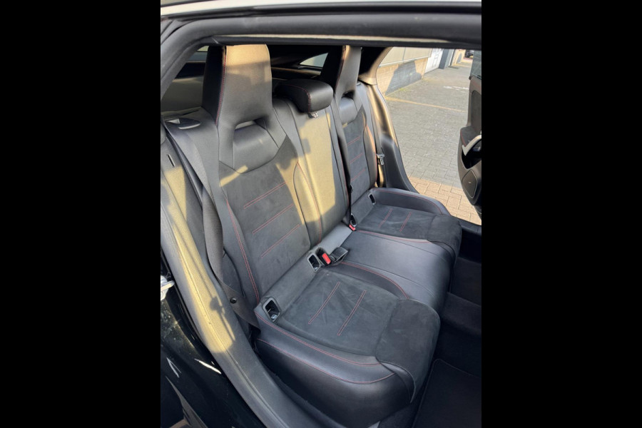 Mercedes-Benz CLA-Klasse Shooting Brake 180 AMG/Led/Pano/Sfeer/Cam/