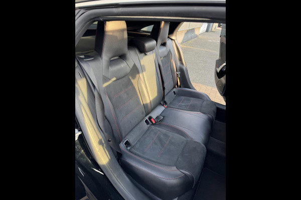 Mercedes-Benz CLA-Klasse Shooting Brake 180 AMG/Led/Pano/Sfeer/Cam/