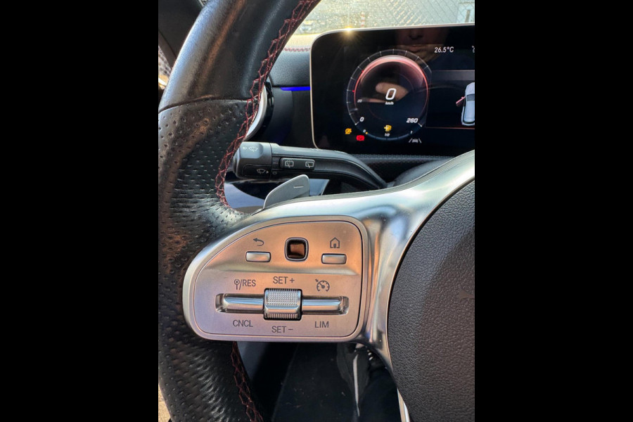 Mercedes-Benz CLA-Klasse Shooting Brake 180 AMG/Led/Pano/Sfeer/Cam/