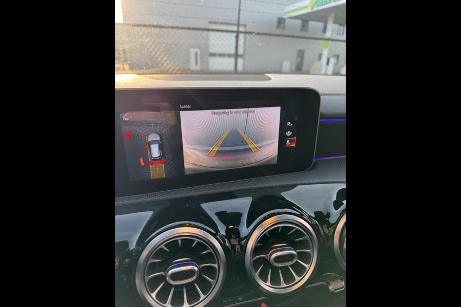 Mercedes-Benz CLA-Klasse Shooting Brake 180 AMG/Led/Pano/Sfeer/Cam/