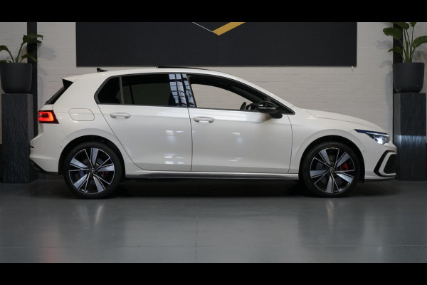 Volkswagen Golf VIII 1.4 eHybrid GTE 245 PK ACC-ASSISTENTIE PAKKET-AMBIANCE-CAMERA-CARPLAY-DAB-HEADUP-IQ LIGHT-PANORAMA