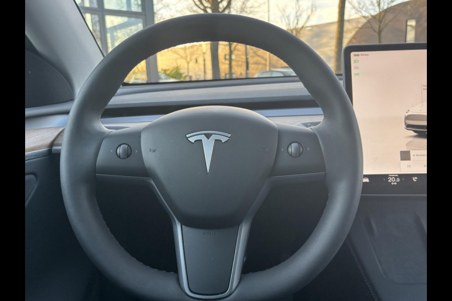 Tesla Model Y Long Range AWD 75 kWh ORIG. NL. NAP KM. | AUTOPILOT | TESLA GARANTIE T/M 3-2027