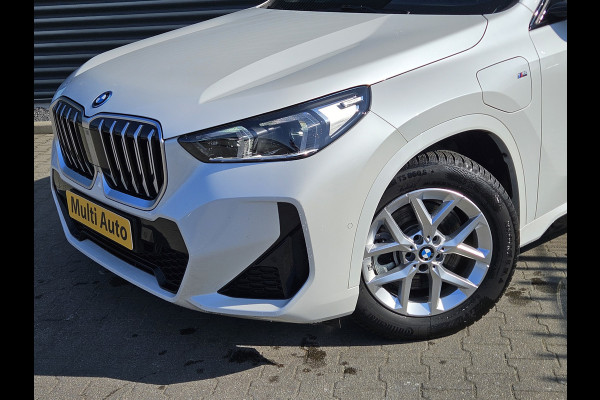 BMW X1 xDrive25e M Sport Plug In Hybrid 245 pk Nieuw Model PHEV | Adaptive Cruise | Alcantara Sportstoelen Massage & Memory | Harman Kardon | Curved Widescreen Navi | Apple Carplay | Parkassist | Sfeerverlichting | Camera |