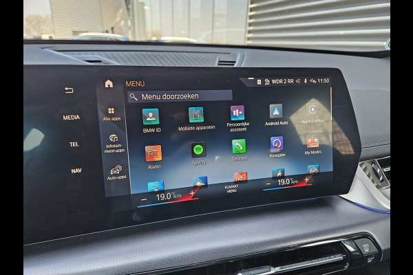 BMW X1 xDrive25e M Sport Plug In Hybrid 245 pk Nieuw Model PHEV | Adaptive Cruise | Alcantara Sportstoelen Massage & Memory | Harman Kardon | Curved Widescreen Navi | Apple Carplay | Parkassist | Sfeerverlichting | Camera |