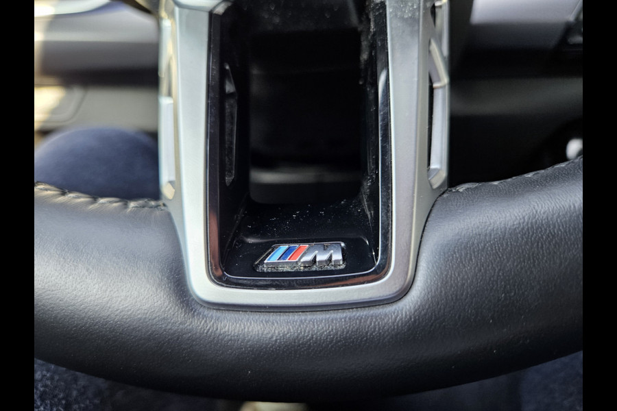 BMW X1 xDrive25e M Sport Plug In Hybrid 245 pk Nieuw Model PHEV | Adaptive Cruise | Alcantara Sportstoelen Massage & Memory | Harman Kardon | Curved Widescreen Navi | Apple Carplay | Parkassist | Sfeerverlichting | Camera |