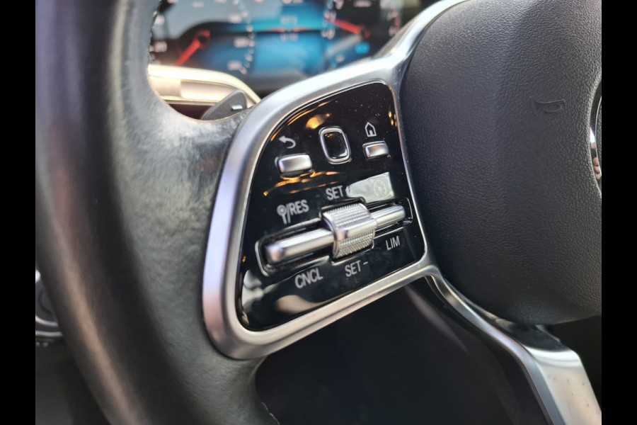 Mercedes-Benz A-Klasse 250 e Plug in Hybrid PHEV | Widescreen Navi | Sfeerverlichting | Apple Carplay | Sportstoelen Verwarmd | Navigatie | DAB | Cruise Control |