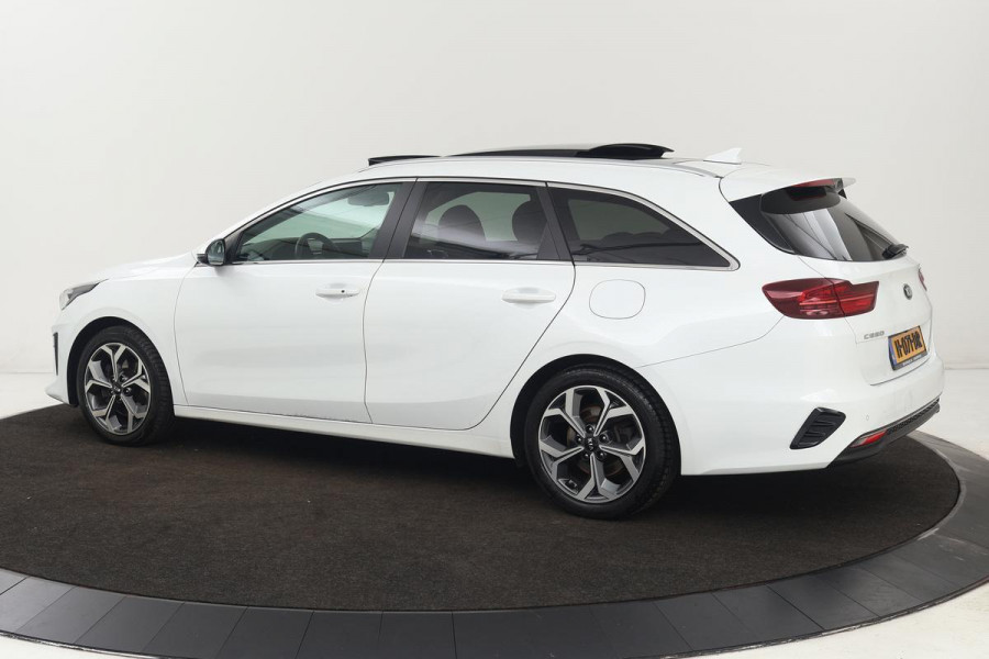 Kia Ceed 1.4 T-GDi ExecutiveLine | Panoramadak | Stoelventilatie | Leder | Adaptive cruise | Carplay | JBL Sound | Camera | Stuurverwarming | Full LED | Navigatie | Dodehoek detectie