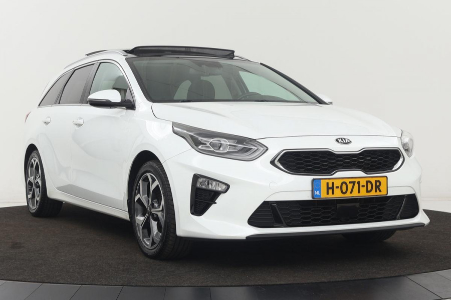 Kia Ceed 1.4 T-GDi ExecutiveLine | Panoramadak | Stoelventilatie | Leder | Adaptive cruise | Carplay | JBL Sound | Camera | Stuurverwarming | Full LED | Navigatie | Dodehoek detectie