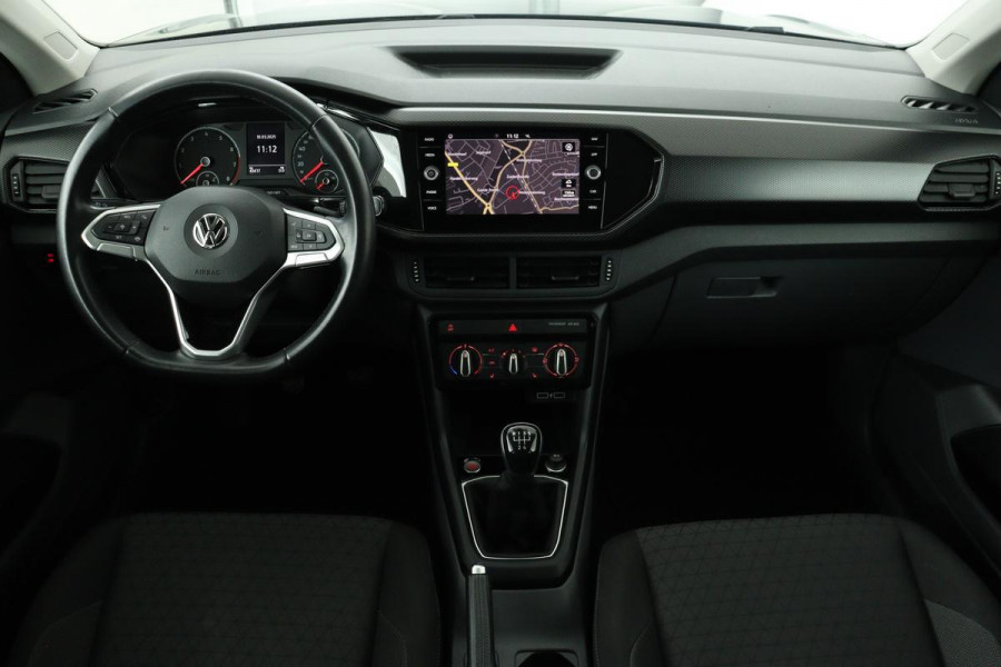 Volkswagen T-Cross 1.0 TSI Life | Stoelverwarming | Carplay | Keyless | Adaptive cruise | Navigatie | Regen-/lichtsensor | DAB | Airco | Side Assist