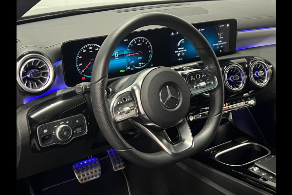 Mercedes-Benz A-Klasse A250 e AMG-Line Wide Screen | Sfeerverlichting| Camera| Stoel verwarming | Cruise & Climate c.