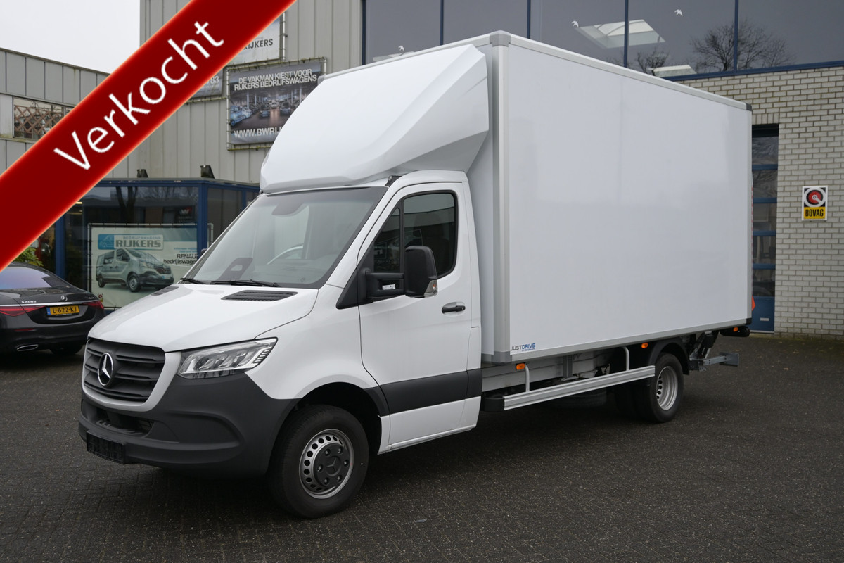 Mercedes-Benz Sprinter 519 CDI L3 Bakwagen met Dhollandia laadklep BPM vrij 3500 kg trekgewicht, LED, Geveerde stoel