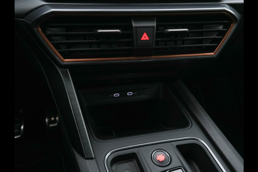CUPRA Leon Sportstourer 1.4 e-Hybrid VZ Adrenaline (INCL-BTW) Aut. *FULL-LED | DIGI-COCKPIT | ADAPTIVE-CRUISE | 1/2-LEATHER | SPORT-SEATS | AMBIENT-LIGHT | DAB+ | KEYLESS | CAMERA | HEATED-SEATS | SHIFT-PADDLES | 19''ALU*