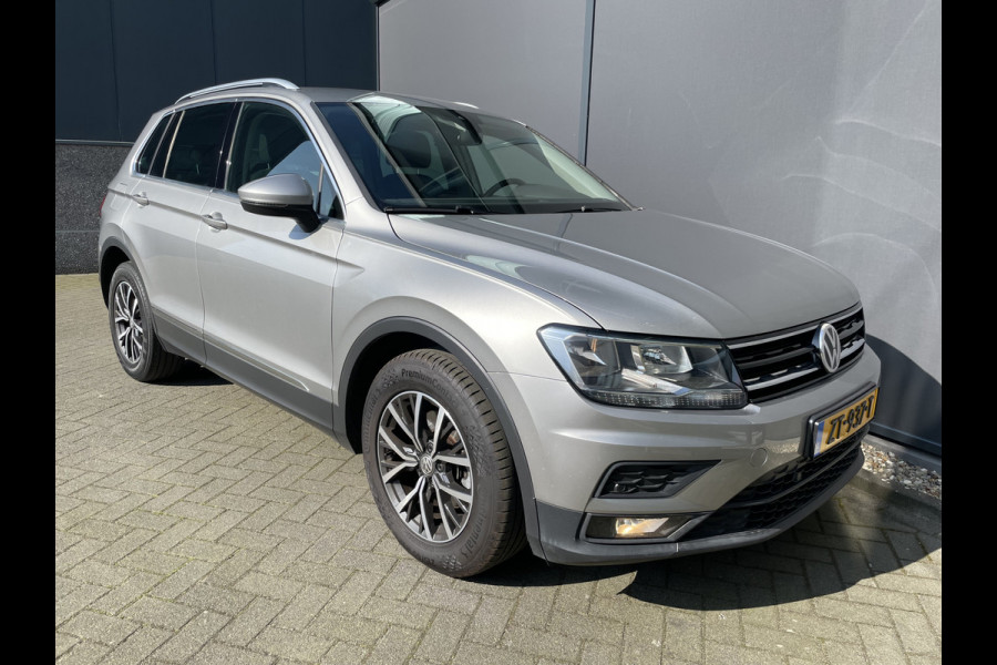 Volkswagen Tiguan 1.4 TSI ACT Comfortline Business Full options met o.a Navigatiepakket - Climate control - Cruise control - Park sensoren V+A - Navi full map - Trekhaak Auto - V-stoelen VW