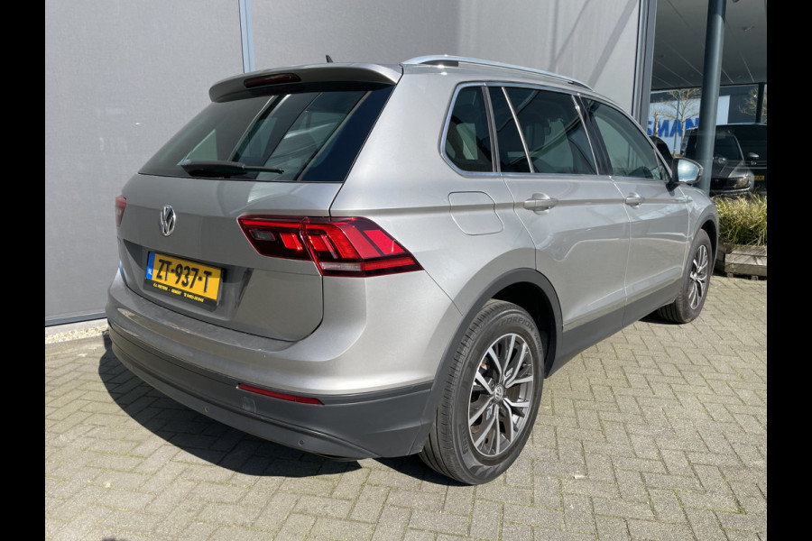 Volkswagen Tiguan 1.4 TSI ACT Comfortline Business Full options met o.a Navigatiepakket - Climate control - Cruise control - Park sensoren V+A - Navi full map - Trekhaak Auto - V-stoelen VW