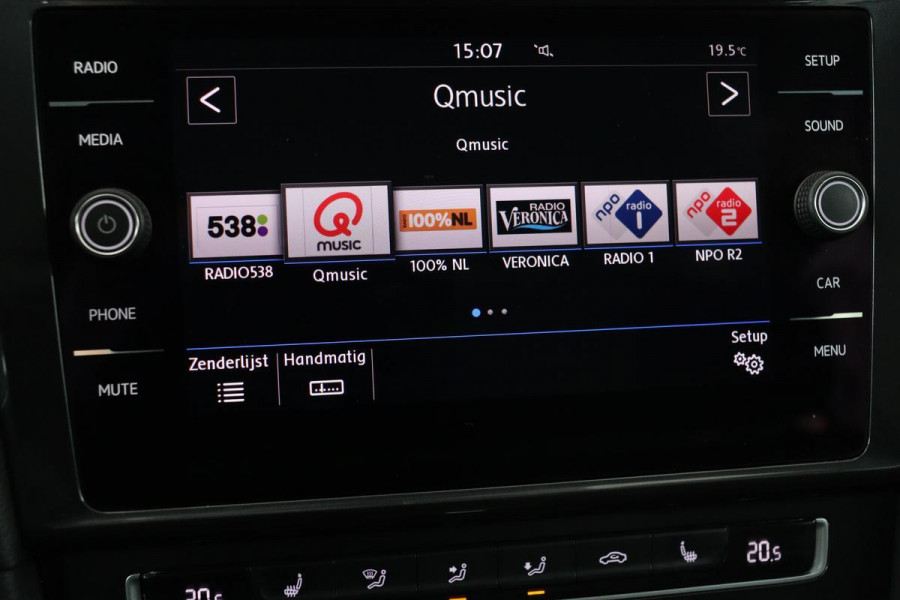 Volkswagen Golf 1.0 TSI Comfortline | Trekhaak | Stoelverwarming | Massage | Climate control | PDC | Cruise control