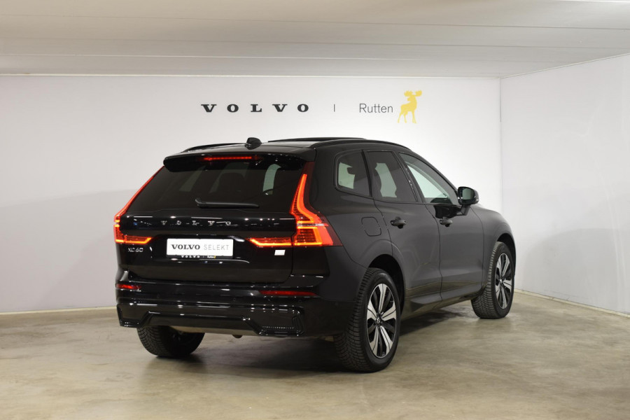 Volvo XC60 T6 350PK Automaat Plug-in hybrid AWD Plus Dark / Driver Assist / Climate pack / Panoramadak / Google services