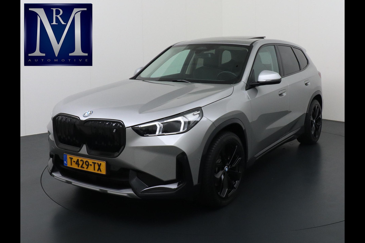 BMW iX1 xDrive30 Launch Edition 67 kWh ORIG. NL. NAP KM. | LEDER | PANO | ELEK. STOEL